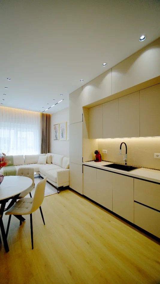🏡 SHITET: 2+1 më Luxury në Residencën Kadiu - Ali Demi📍 100% I Ri | 70 m², Kati 4 (P.2026) Investim mbi 38.000€ ✨️ Çmimi: 168,000€