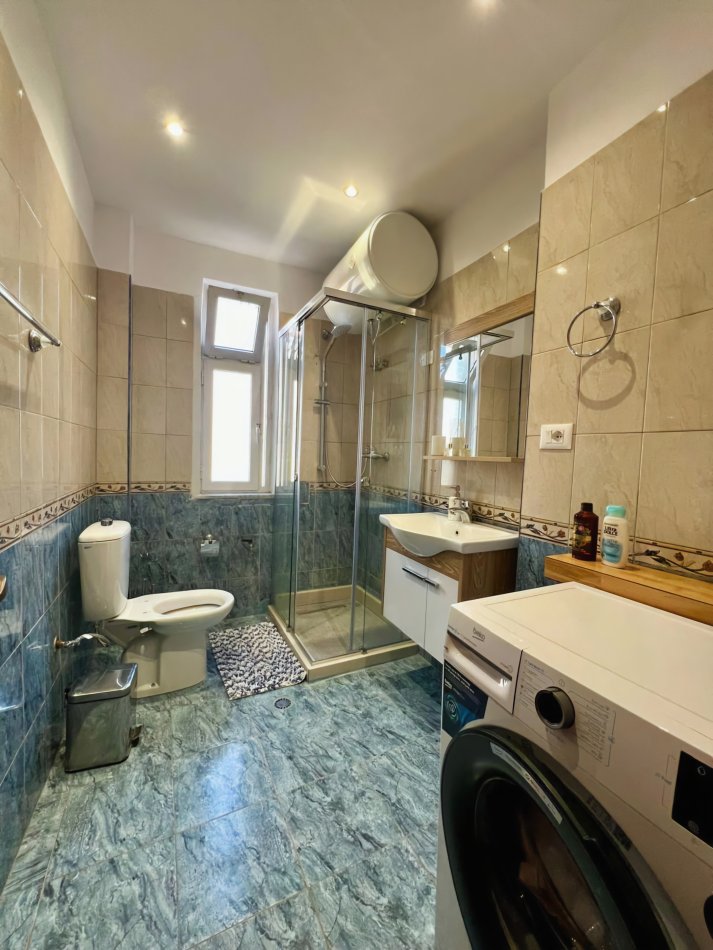 Tirane, jap me qera apartament 1+1+Aneks+Ballkon Kati 4, 98 m² 