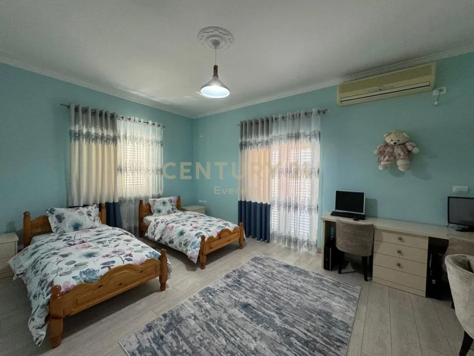 Tirane, jepet me qera apartament 2+1 Kati 2, 105 m² 600 € (Prane vilave gjermane)