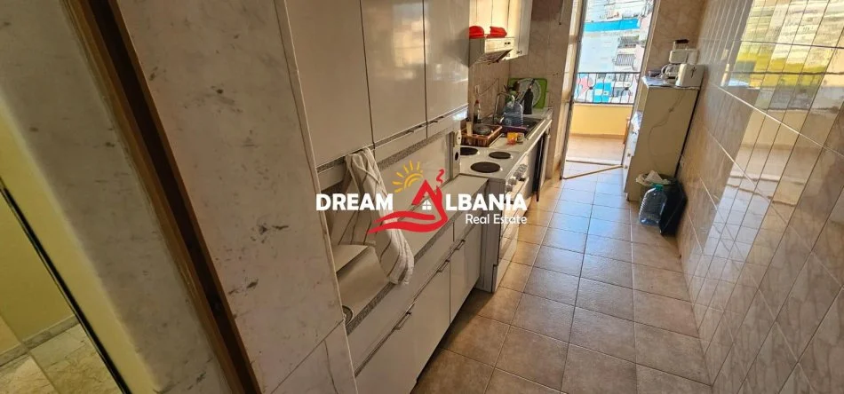 Tirane, jepet me qera apartament 2+1 Kati 9, 100 m² 520 € (Rruga Dritan Hoxha, Laprake)