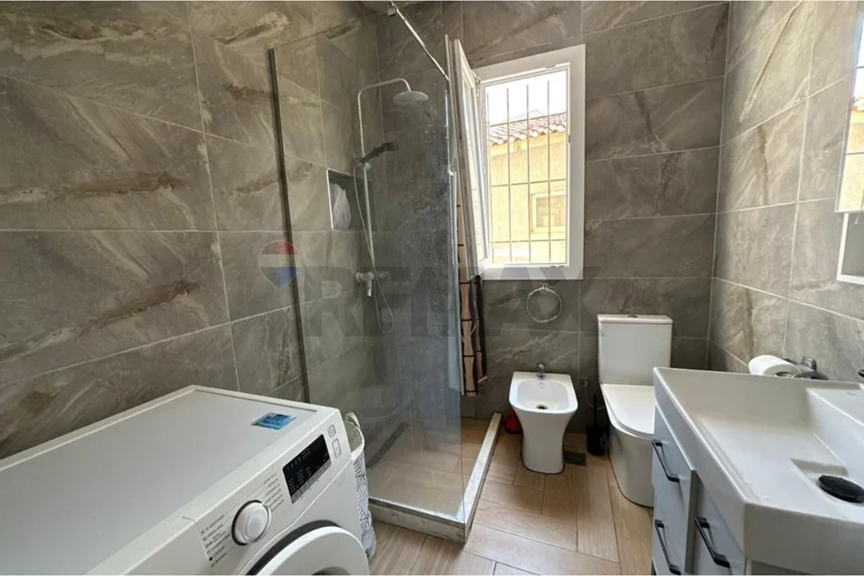 Tirane, jepet me qera apartament 2+1 Kati 2, 85 m² 730 € (Rruga Ndre Mjeda)