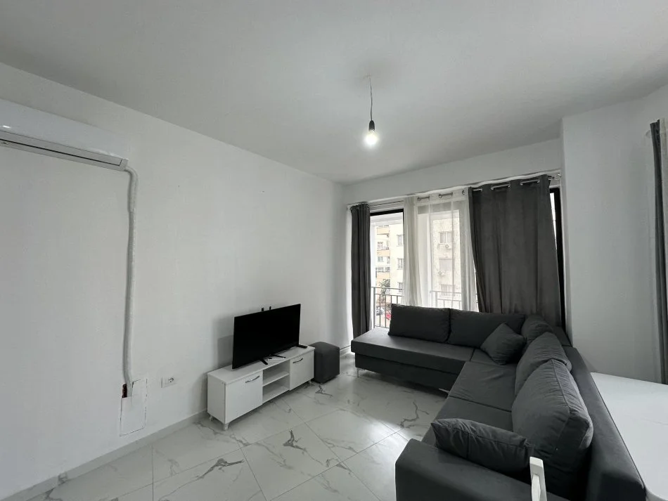 Tirane, jepet me qera apartament 2+1 Kati 3, 106 m² 50.000 € (astir)