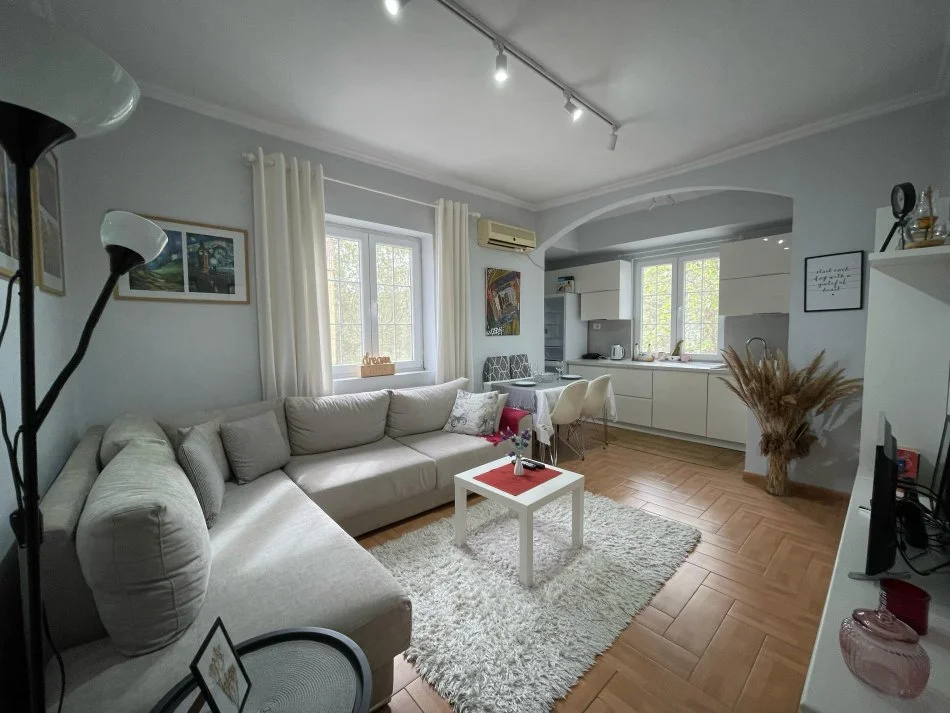 Tirane, jepet me qera apartament 2+1 Kati 3, 90 m² 650 € (21 Dhjetori)