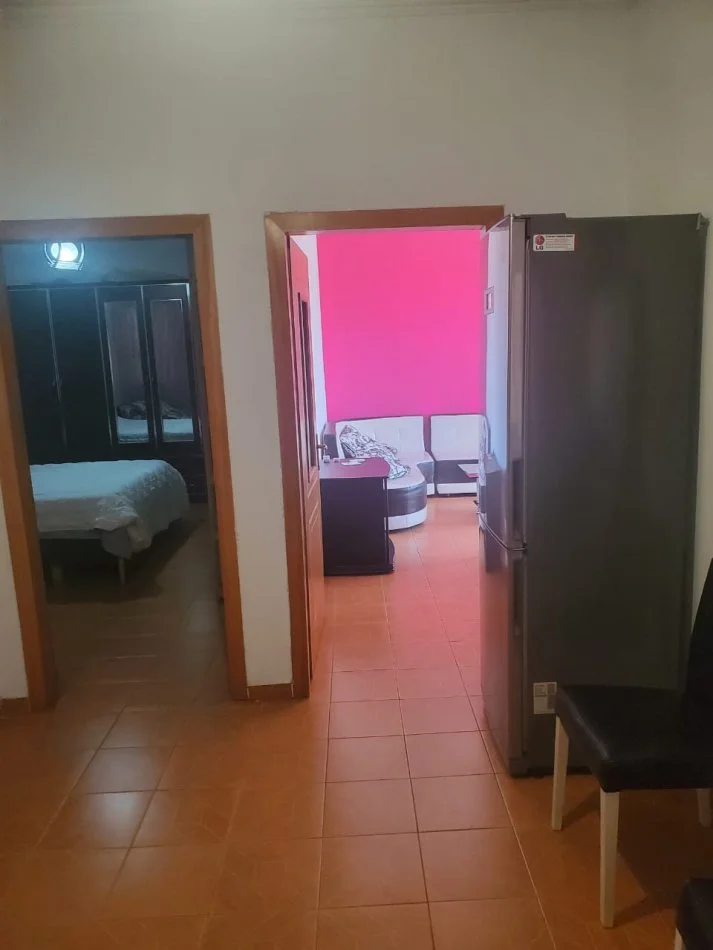 Tirane, jepet me qera apartament 2+1+Ballkon Kati 6, 96 m² 400 € (rruga lord bajron)