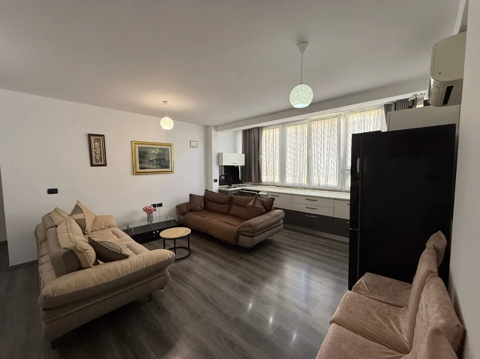 Tirane, shitet apartament 2+1+Ballkon Kati 6, 90 m² 195.000 € (Rruga Grigor Gjirokastriti)