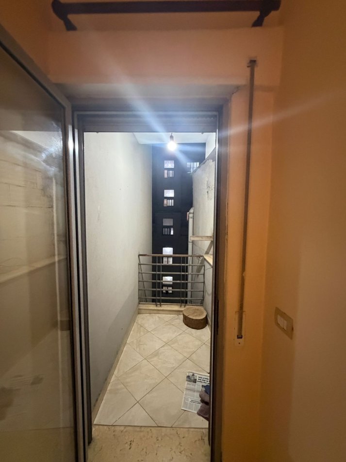 Tirane, jepet me qera apartament 1+1+Ballkon Kati 6, 75 m² 500 € (Selvia)