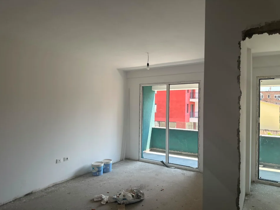 Tirane, shitet apartament 2+1+Aneks+Ballkon Kati 2, 96 m² 180.000 € (Xhamlliku , Oxhaku)