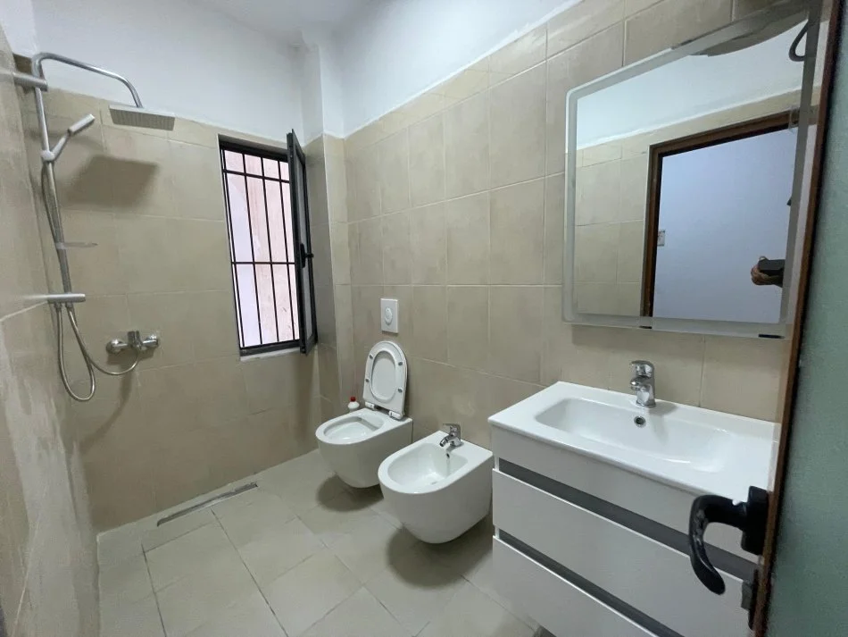 Tirane, shes apartament 1+1+Aneks+Ballkon Kati 3, 77 m² 96.000 € (Don Bosko)