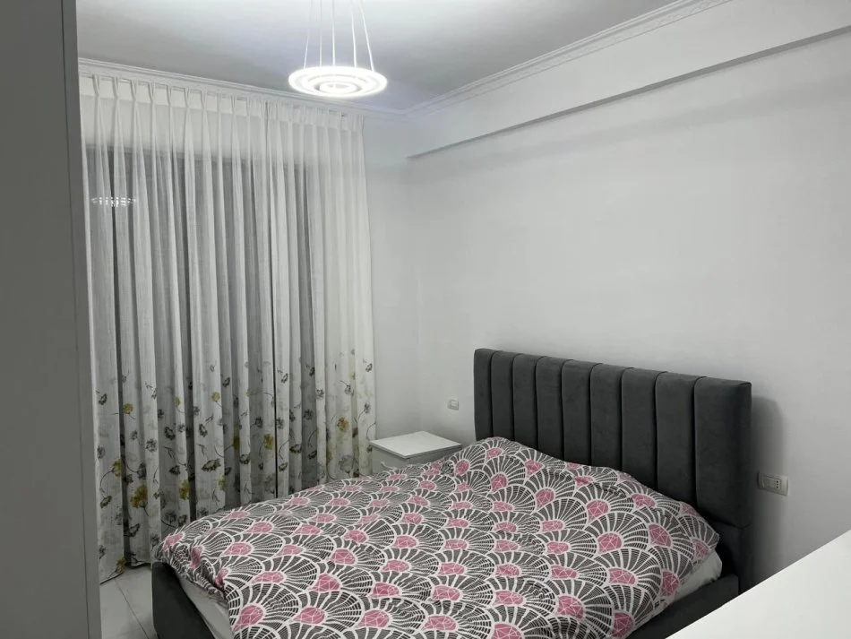 Tirane, jepet me qera apartament 1+1 Kati 1, 70 m² 45.000 € (urban gate ASTIR)