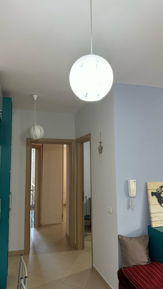 Shqiperi, jepet me qera apartament 2+1 Kati 3, 80 m² 650 € (RRUGA PETI)