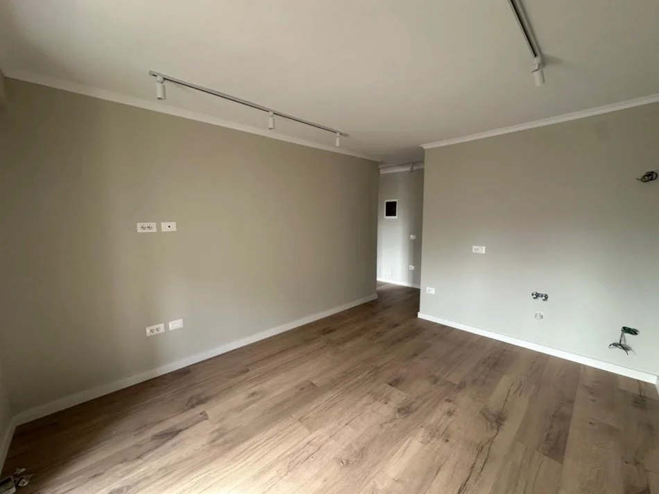 Tirane, shitet apartament 1+1 Kati 5, 45 m² 125.000 € (21 Dhjetori)