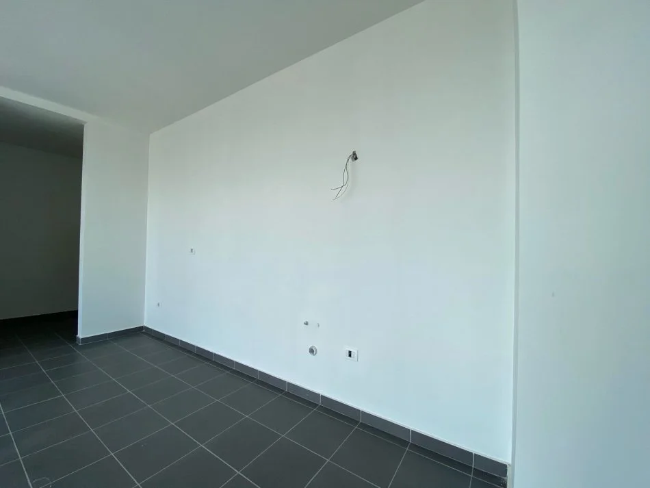 Lezhe, shitet apartament 1+1+Ballkon Kati 3, 77 m² 138.500 € (ne Tale Lezhe)