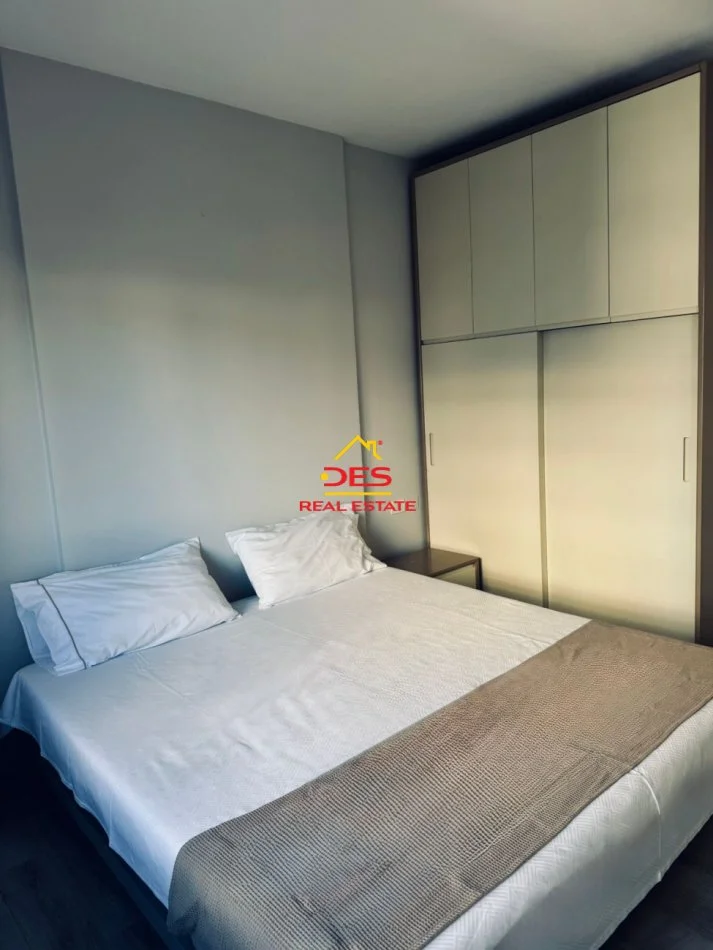 Vlore, jepet me qera apartament 2+1+Ballkon Kati 4, 104 m² 550 € (Rruga Sadik Zotaj)