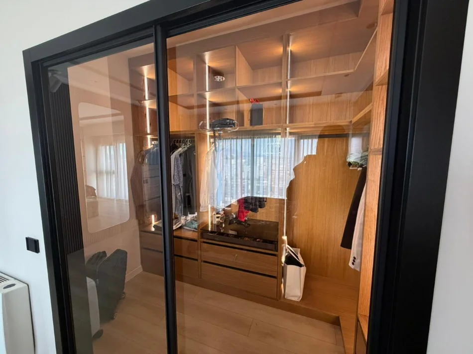 Tirane, jepet me qera apartament Dublex , 240 m² 3.500 € 