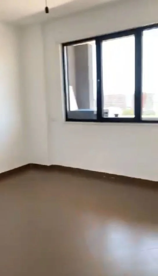 Tirane, jepet me qera apartament 2+1+Ballkon Kati 6, 128 m² 400 € (prane Casa Italia)