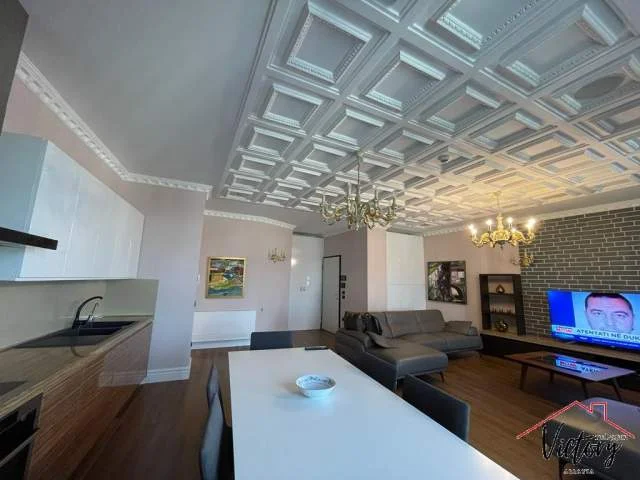 Tirane, jepet me qera apartament 4+1+BLK Kati 6, 144 m² 3.000 Euro (park gate)