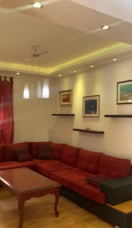 Tirane, jepet me qera apartament 2+1+Ballkon Kati 1, 90 m² 450 € (Don Bosko . te xhamia . ka dhe dalje te lavazhi 313)