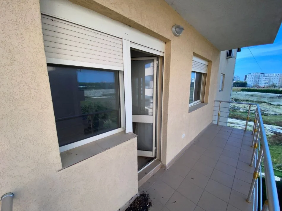 Durres, shitet apartament 2+1+Ballkon Kati 3, 73 m² 74.000 € (Qerret)