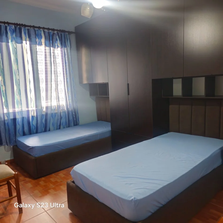 Tirane, shes 2+1+Ballkon , 111 m² 115.000 € (Fresku)