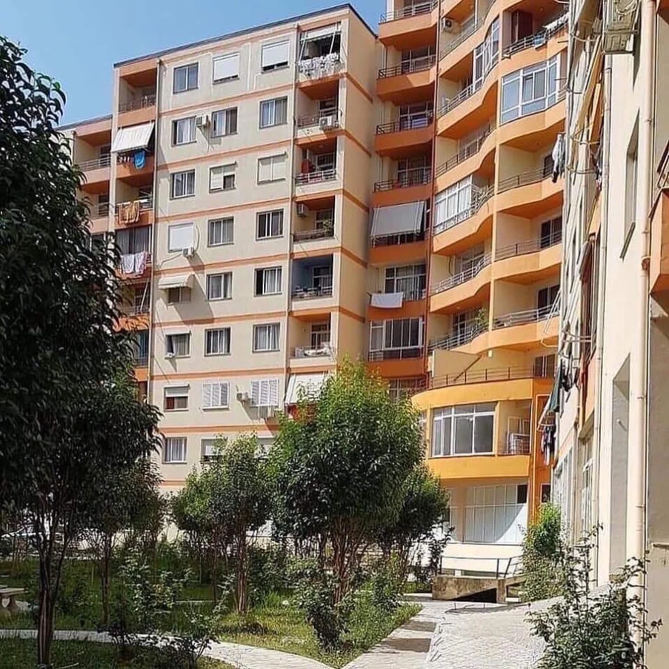 Tirane, shitet ambjent biznesi Kati 0, 49 m² (Astir)