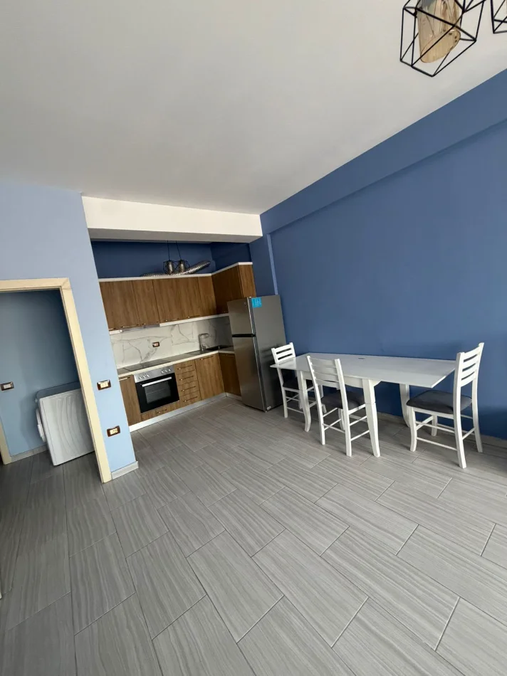 Tirane, jepet me qera apartament 1+1 Kati 4, 60 m² 500 € (Astir)