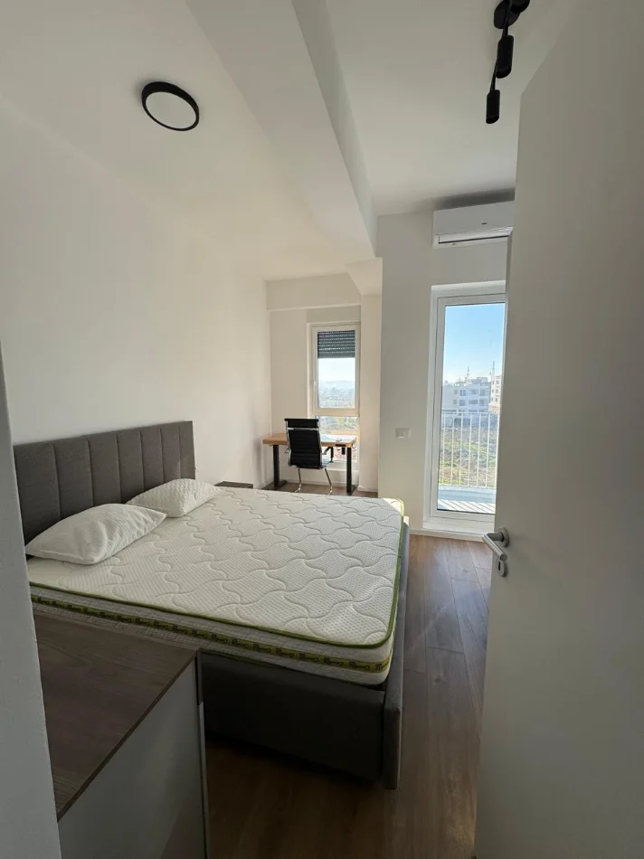 Tirane, jepet me qera apartament 1+1+Ballkon , 450 € 