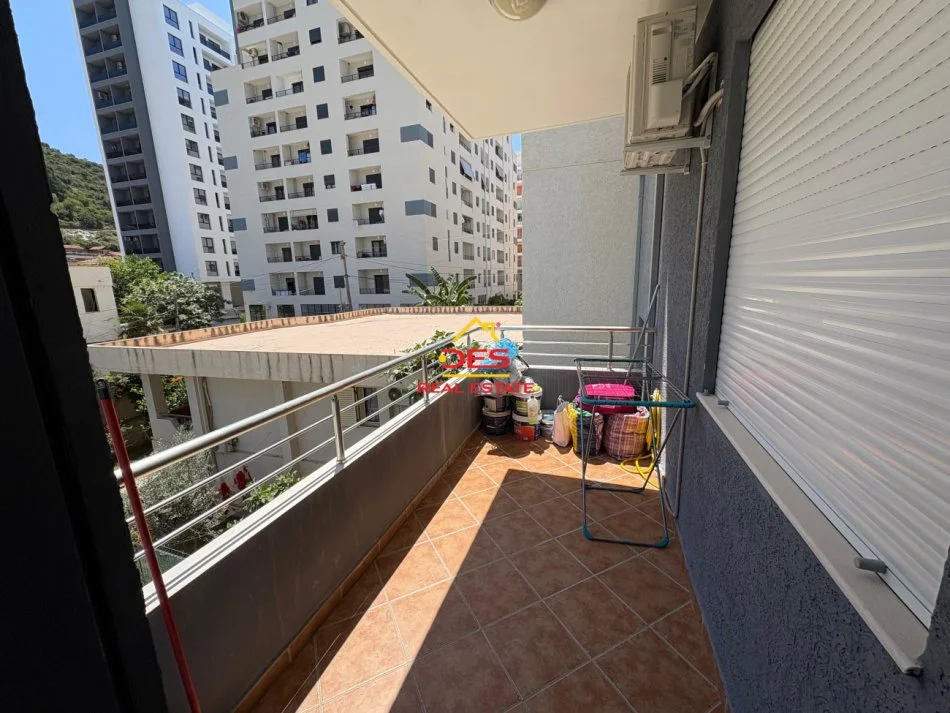 Vlore, shitet apartament 1+1+Ballkon Kati 2, 70 m² (Rruga Murat Terbaci)