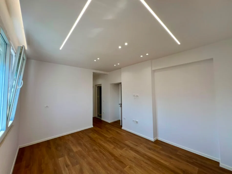 Tirane, shitet apartament 2+1+Ballkon Kati 4, 64 m² 168.000 € (Rruga 4 Deshmoret)
