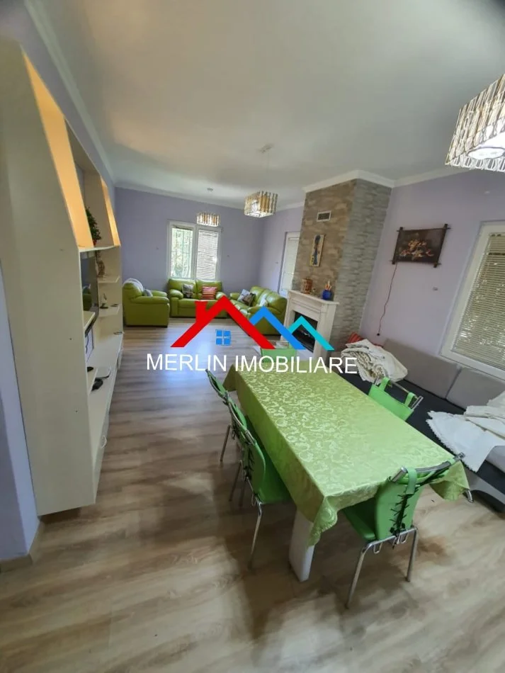 Tirane, shitet Vile 3+1+Ballkon Kati 3, 331 m² 350.000 € (PEZE E VOGEL)