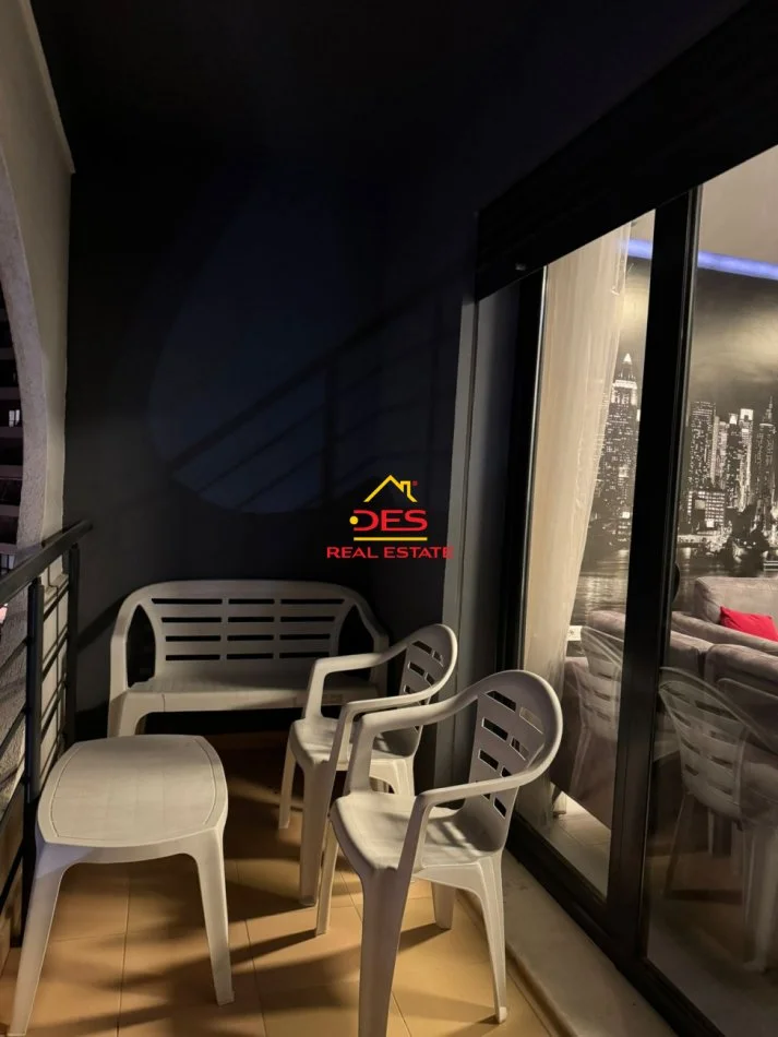 Vlore, jepet me qera apartament 2+1+Ballkon Kati 4, 104 m² 550 € (Rruga Sadik Zotaj)