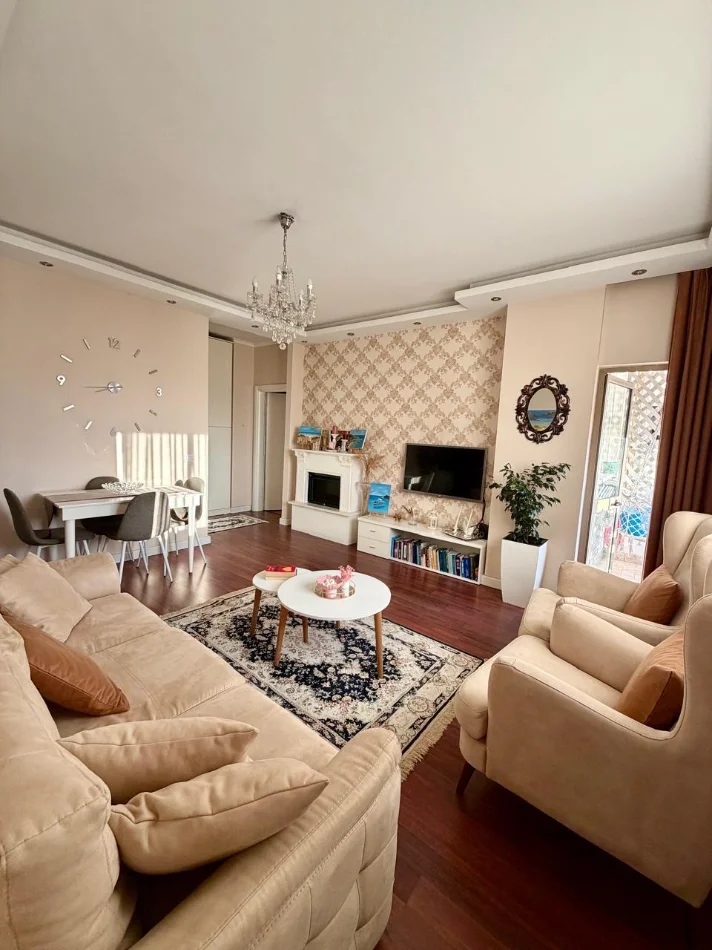 Durres, jepet me qera apartament 2+1 , 68 m² 700 € 