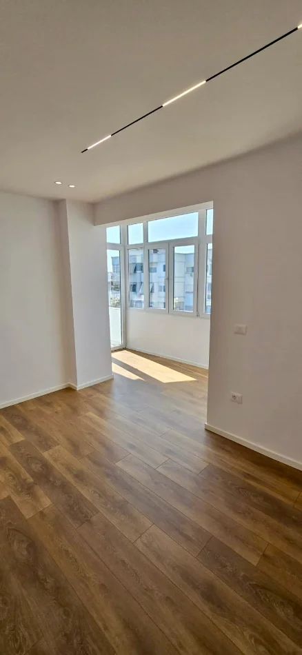 Tirane, shitet apartament 1+1+Aneks+Ballkon Kati 11, 65 m² 165.000 € (21 Dhjetori Rr, Shefqet Musaraj)
