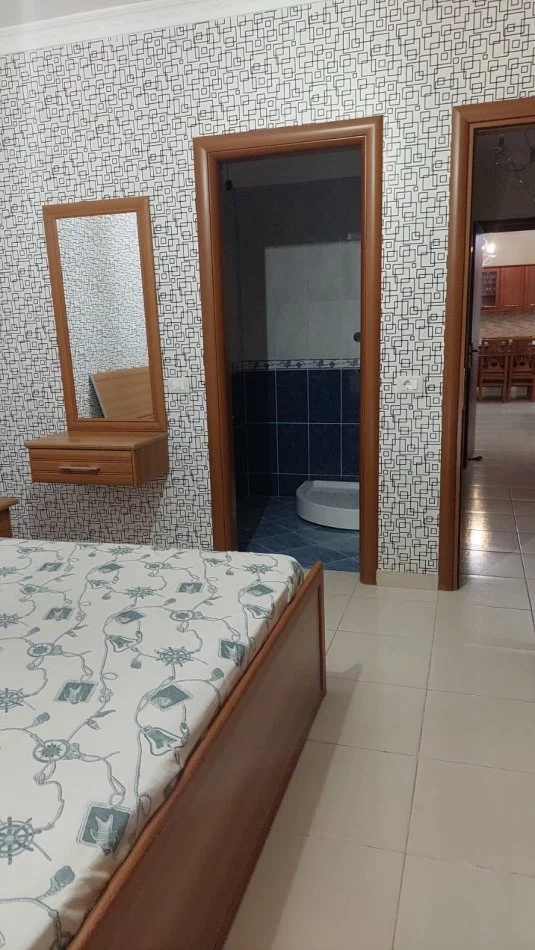 Tirane, jepet me qera apartament 2+1+Ballkon Kati 2, 95 m² 500 € (Kodra e diellit , te teqe eleonora)