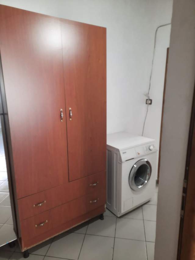 Tirane, jepet me qera 5 Maji 1+1+A+BLK Kati 2, 70 m² 220 Euro (ram sadria)