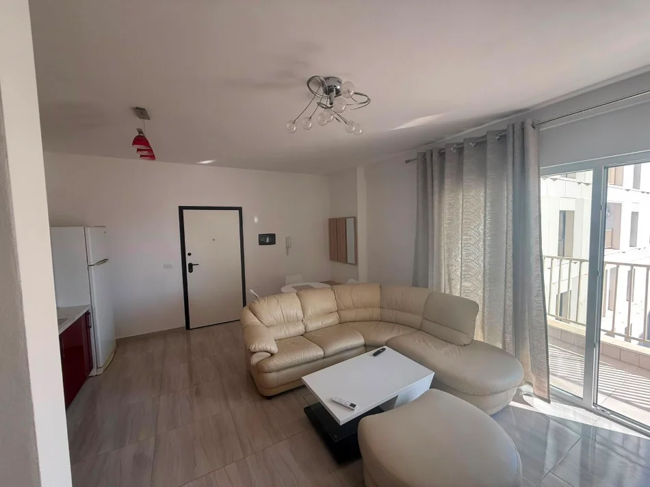 Tirane, jepet me qera apartament 1+1 Kati 2, 70 m² 640 € (Zogu i Zi)