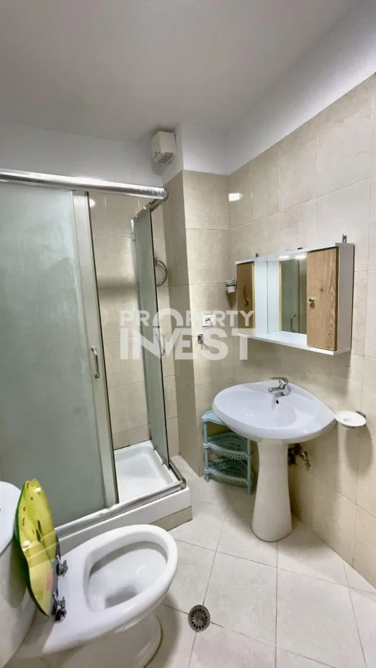 Tirane, jepet me qera apartament 2+1 Kati 3, 80 m² 450 € (astir)