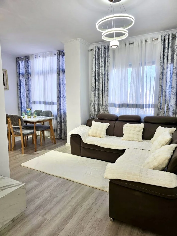 Tirane, shitet apartament 2+1 Kati 4, 60 m² 95.000 € 