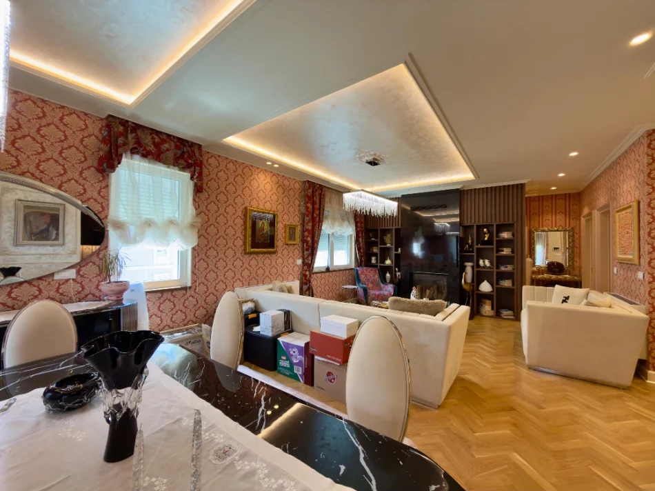 Tirane, jepet me qera apartament 2+1+Ballkon Kati 2, 110 m² 2.000 € (Joy Residence)