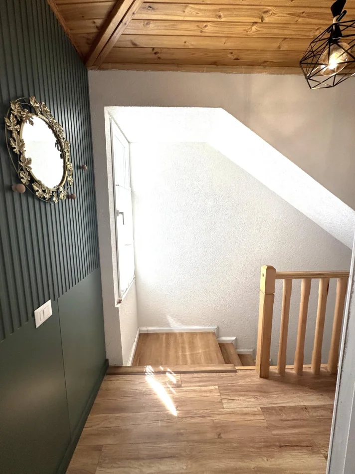 Tirane, jepet me qera apartament Dublex Kati 7, 120 m² 600 € (News 24)