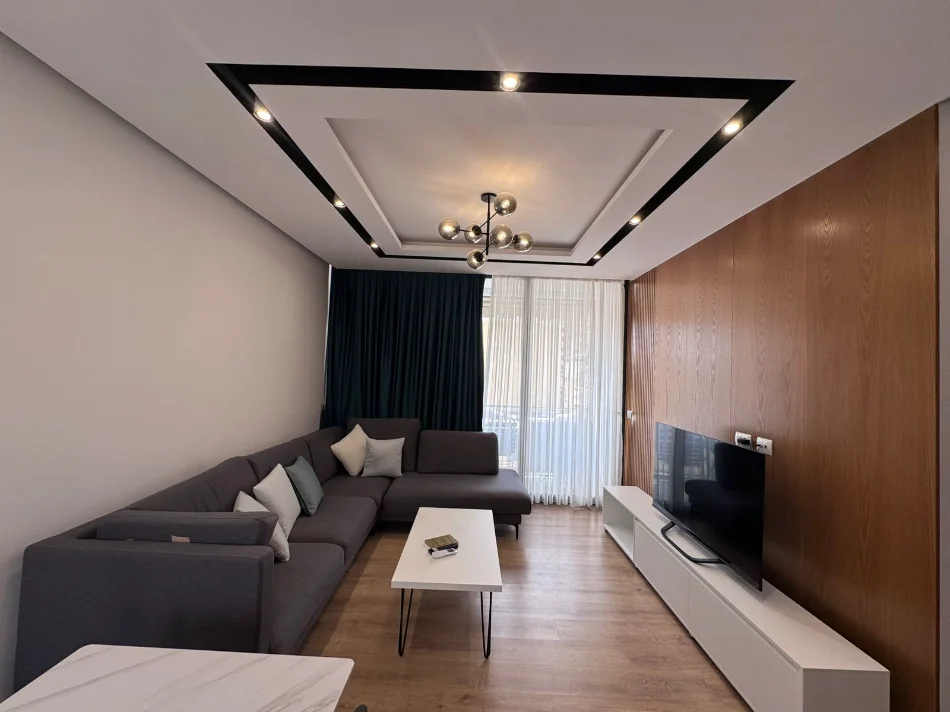 Tirane, jepet me qera apartament 2+1+Ballkon Kati 4, 104 m² 900 € 