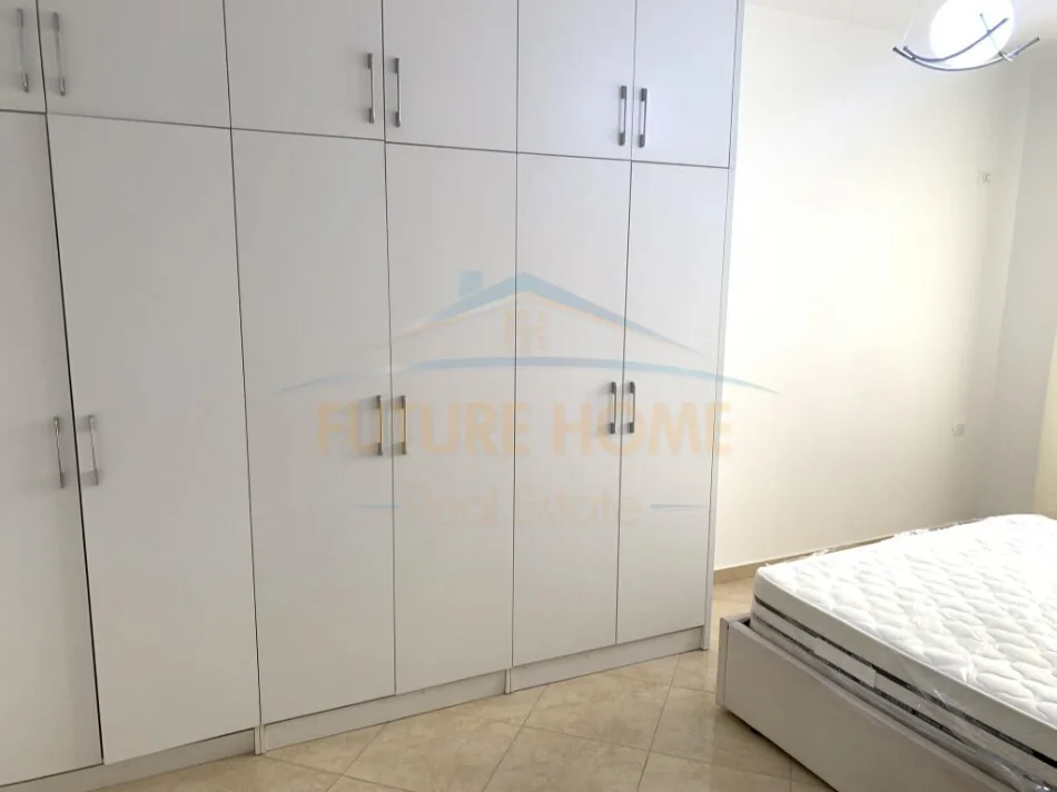 Tirane, jepet me qera apartament 1+1 Kati 3, 66 m² 450 € (UNAZA E RE , ASTIR)