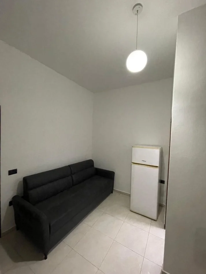 Tirane, jepet me qera apartament 1+1 Kati 0, 40 m² 340 € (Rruga Havzi Nela,)