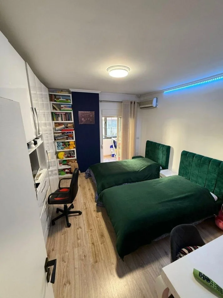 Tirane, shitet apartament 2+1 Kati 3, 115 m² 190.000 € (Astir)