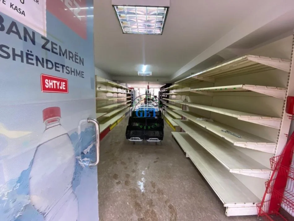 Durres, jepet me qera ambjent biznesi Kati 0, 80 m² 650 € (PLAZH DURRES)