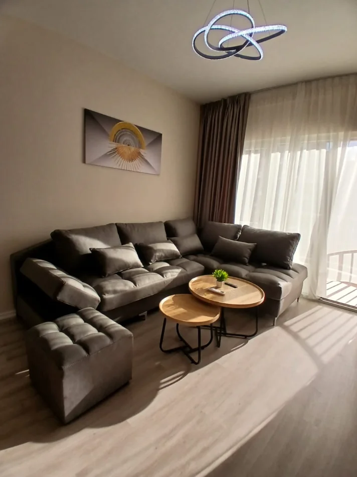 Tirane, jepet me qera apartament 2+1 Kati 4, 100 m² 1.000 € (Zogu i Zi)