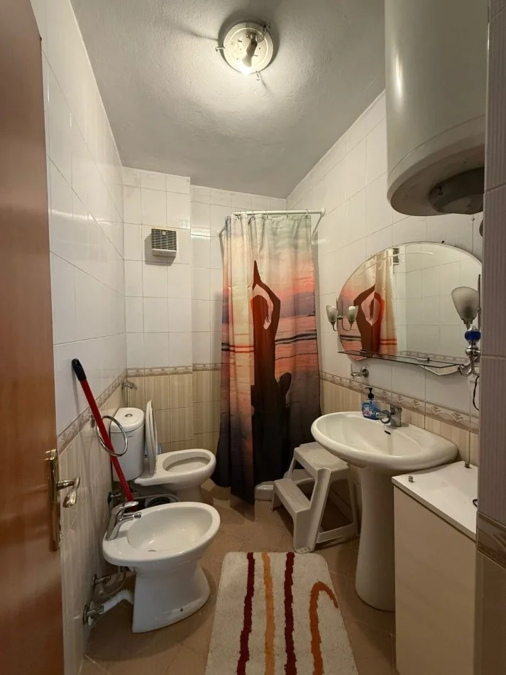 Tirane, jepet me qera apartament 2+1 Kati 3, 100 m² 550 € (Kodra e Diellit)