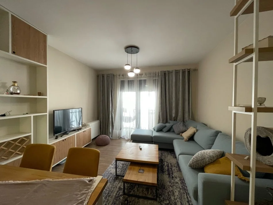 Tirane, jepet me qera apartament 2+1 Kati 3, 78 m² 750 € (Frosina Plaku)