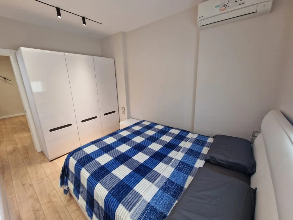 Tirane, jepet me qera apartament 1+1+Ballkon , 70 m² 600 € (Ambasada Amerikane)