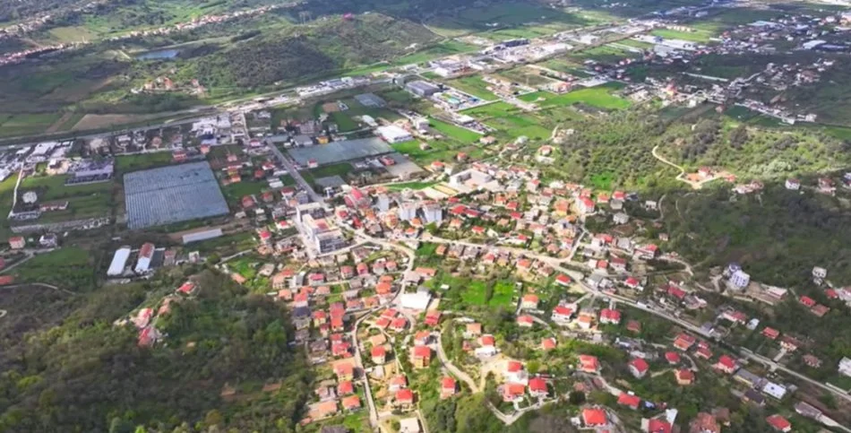 Tirane, shitet shtepi , 414 m² (Marikaj)