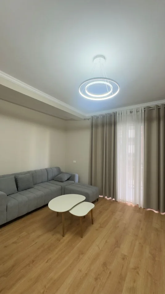 jepet me qera apartament 2+1+Aneks+Ballkon Kati 1, 86 m² 650 € (5 maji)